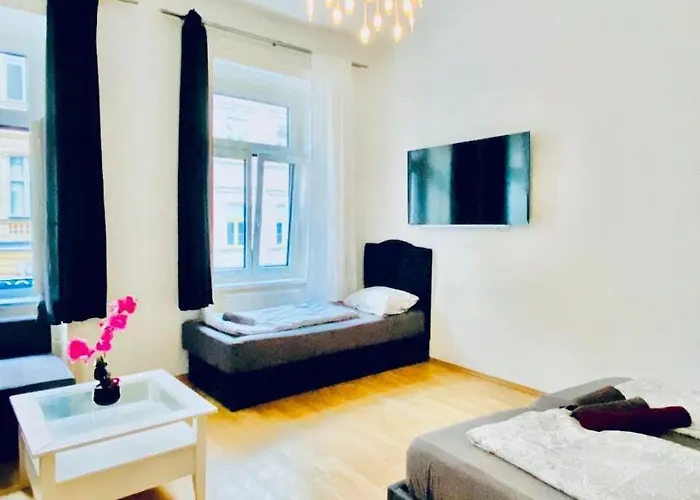 Comfortable 2br 10 Min Transport To Stadthalle Διαμέρισμα